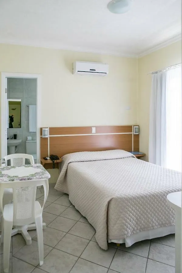 Bombinhas Praia Apart Hotel - Unidade Rua Corrupiao 2*,